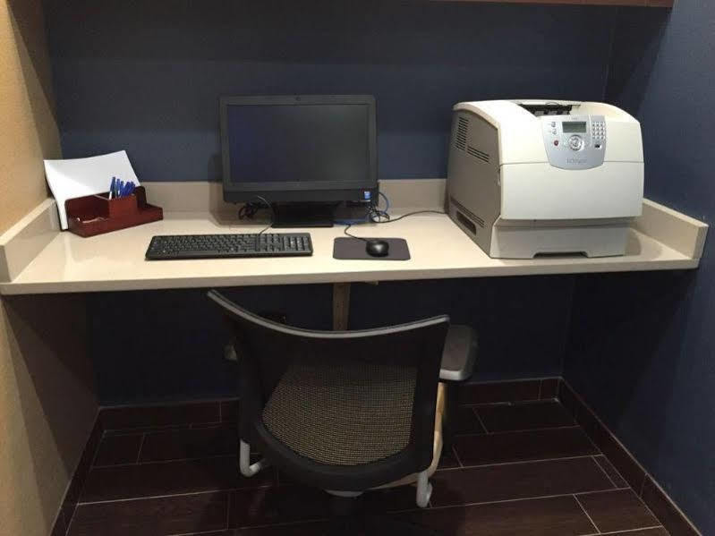 Comfort Inn & Suites Pittsburgh Bagian luar foto